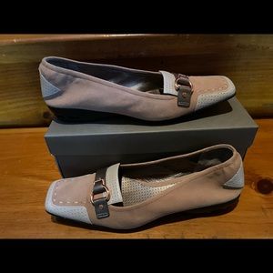 Cole Haan Ladies, suede moccasin, size 8AA